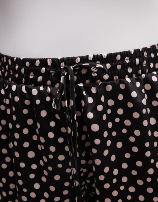 ASOS DESIGN Curve shorts in raso a pois, 5 di 5