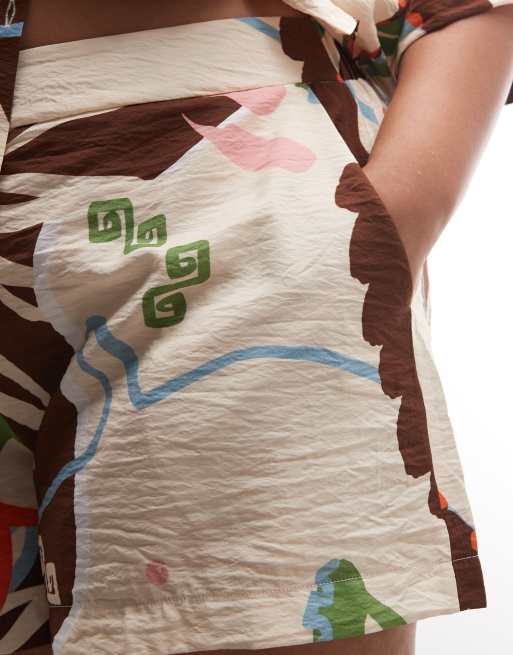 ASOS DESIGN Curve shorts in tropical abstract (part of a set), 4 of 5