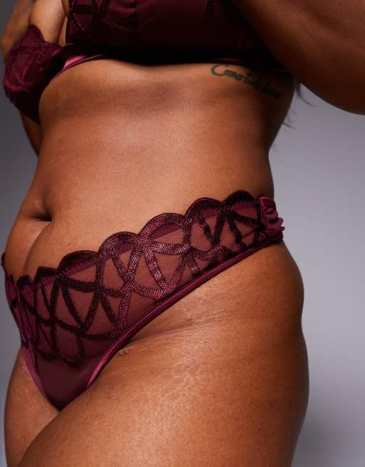 ASOS DESIGN Curve - Simone - String classique à fine broderie de qualité supérieure avec passepoils satinés - Bordeaux, 2 de 4