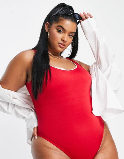 ASOS DESIGN Curve - Skinnende badedragt med dyb, rund hals i rød, 3 af 4
