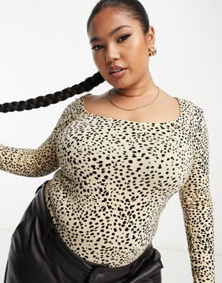 ASOS DESIGN Curve skinny fit long sleeve body in mini leopard print