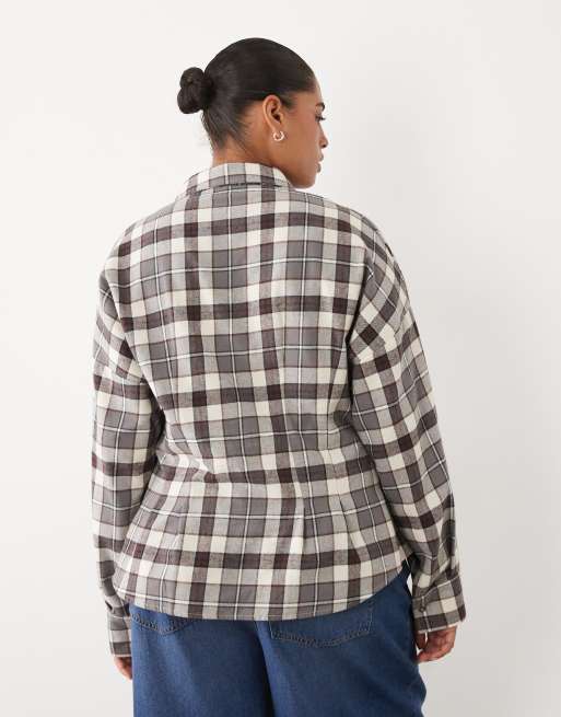 ASOS DESIGN Curve skjorte med indsnøring i grå tern, 4 af 4