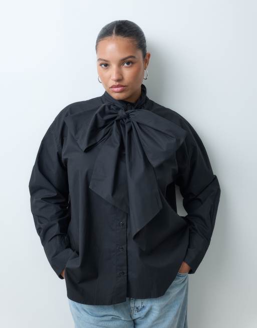 ASOS DESIGN Curve skjorte med stor sløjfe ved halsen i sort, 3 af 4