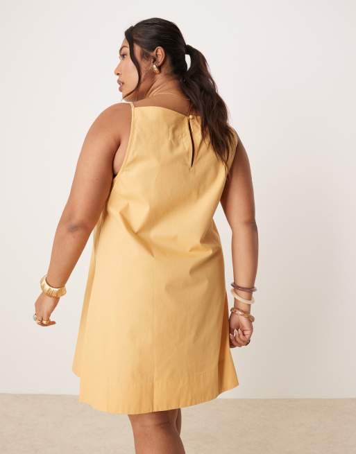 ASOS DESIGN Curve slash neck shapeless mini in golden sand, 4 of 4