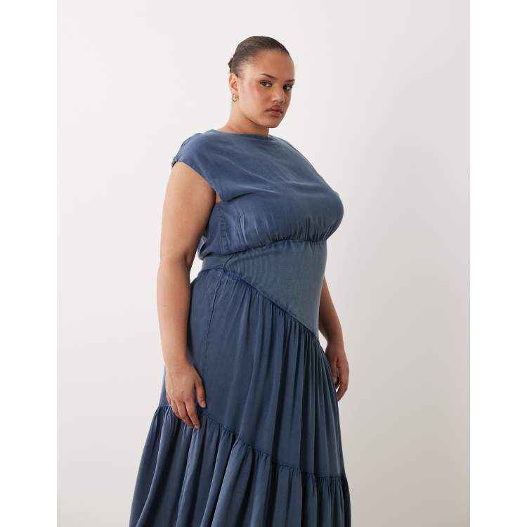 open lace back dress Janey Tiered Shell Midi Dress – AMUR main image 1