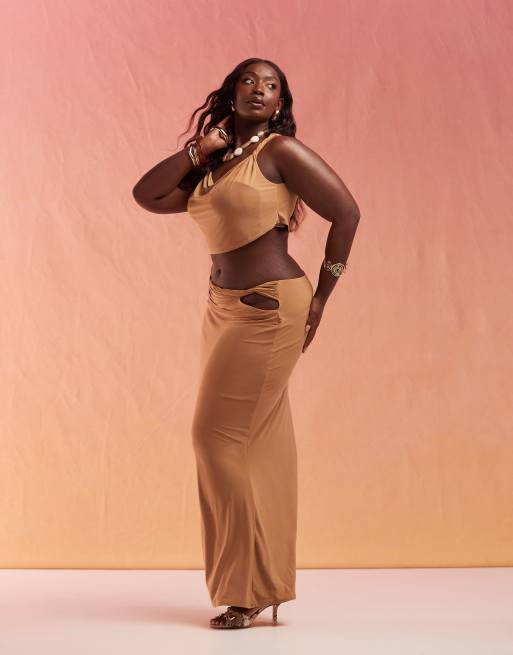 ASOS DESIGN Curve slinky cut out hip maxi skirt in sand - part of a set
