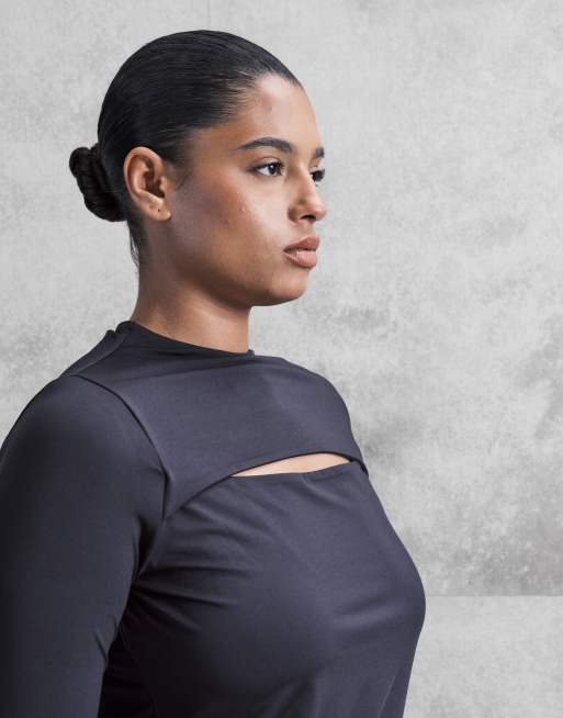 ASOS DESIGN Curve slinky long sleeve top with cut out detail in black, 4 of 4