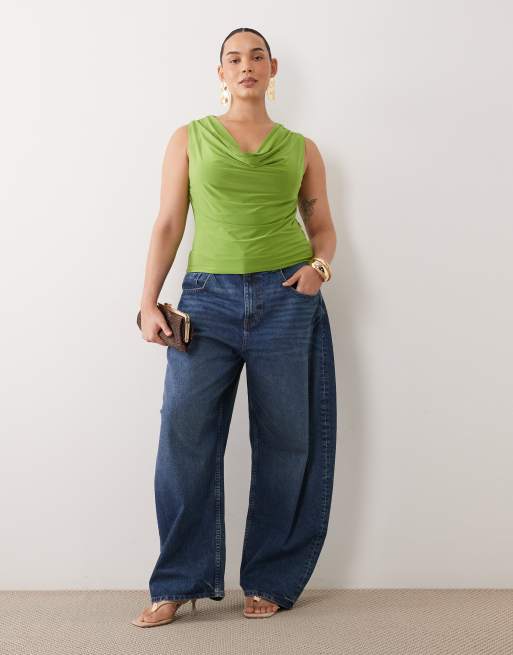 ASOS DESIGN curve slinky top met gerimpeld drapedetail in olijfgroen, 3 van 4