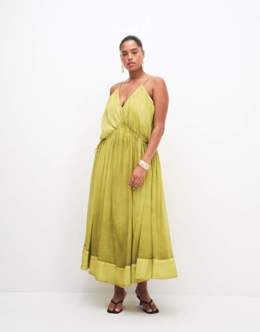ASOS DESIGN Curve smock cami maxikjole med bindebånd i siden i vasket olivengrøn, 2 af 7