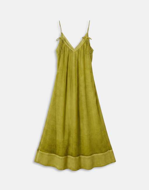 ASOS DESIGN Curve smock cami maxikjole med bindebånd i siden i vasket olivengrøn, 6 af 7