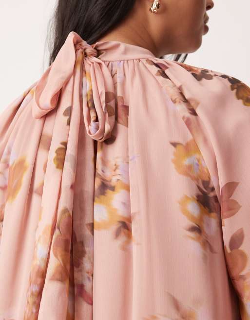 ASOS DESIGN Curve smock tie bow back maxi dress in pink blurred floral print, 2 of 4