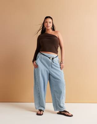 ASOS DESIGN Curve soft harem jeans in mid blue