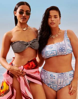 ASOS DESIGN Curve - Soleil - Kurz geschnittenes Bikinioberteil in Blau-Bunt