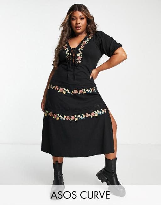 ASOS DESIGN Curve - Sort lagdelt midikjole med bindebånd foran og blomsterbroderi