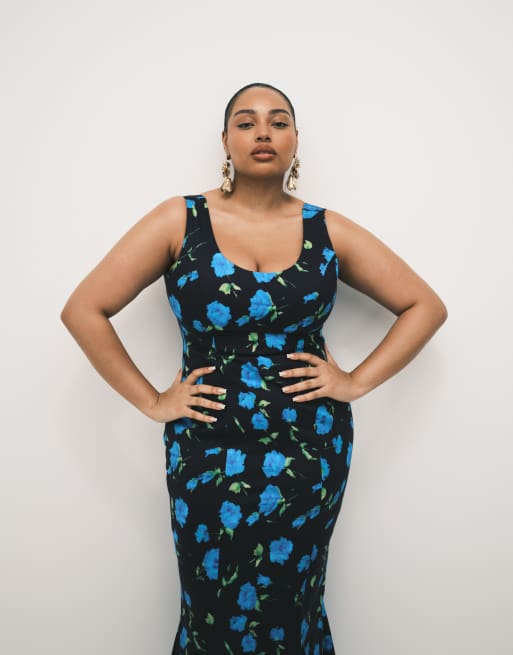 ASOS DESIGN Curve - Sort midi-sommerkjole med dyb rund hals og kiler samt fishtail-snit og blomstermønster, 3 af 4