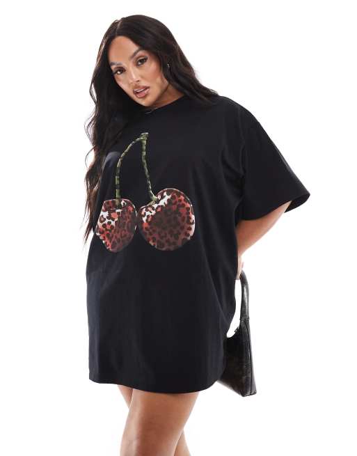 ASOS DESIGN Curve - Sort oversized T-shirt-minikjole med kirsebærprint med leopardmønster, 3 af 4