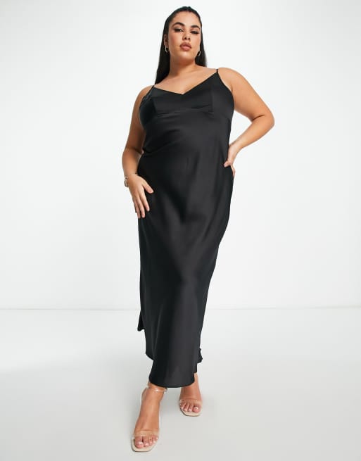 ASOS DESIGN Curve - Sort slip-maxikjole med høje spidser i hamret satin