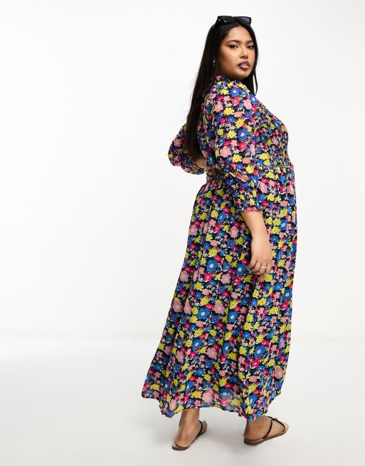 ASOS DESIGN Curve - Sort smock-midikjole med rynkede ærmekanter og multifarvet blomstermønster, 2 af 4