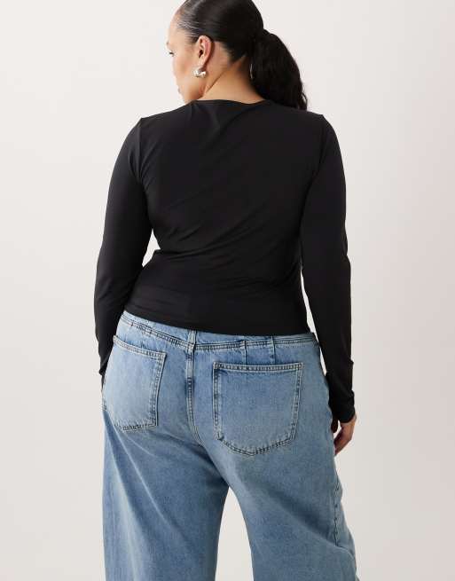 ASOS DESIGN Curve - Sort stramtsiddende top med lange ærmer og udskæring samt snoet detalje, 4 af 4
