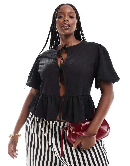 ASOS DESIGN Curve - Sort top med tekstur og bindebånd fortil samt voluminøse ærmer