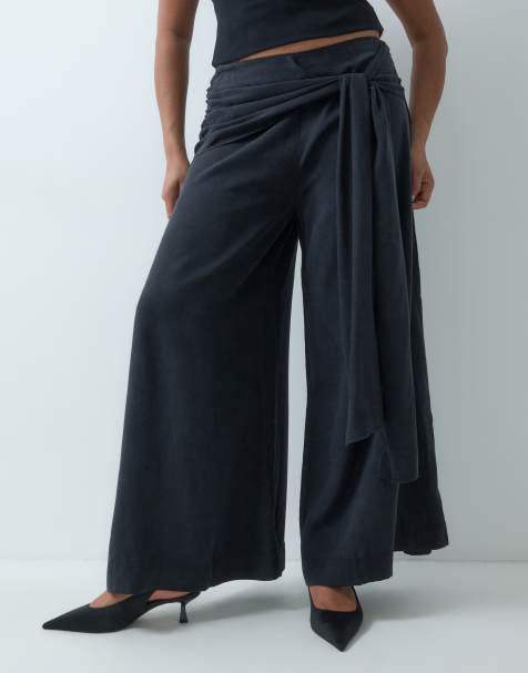 ASOS DESIGN Curve spodnie z szerokimi nogawkami i kopertowym detalem w czerni - view 1