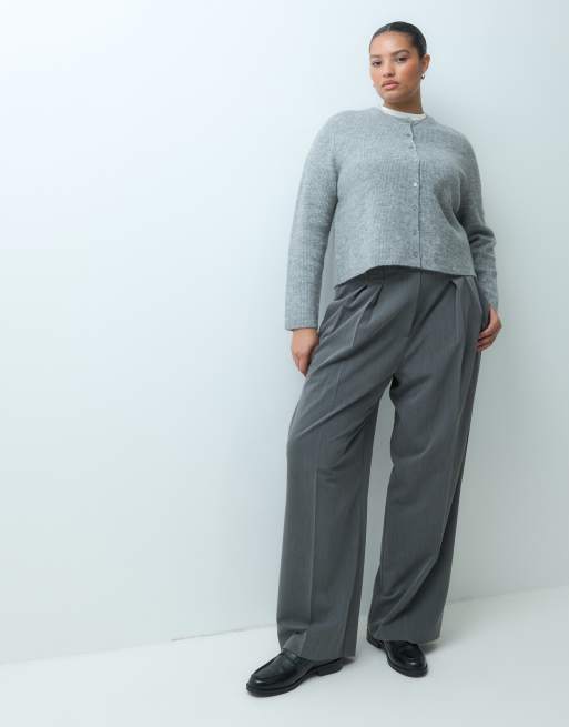 ASOS DESIGN Curve stickad ribbad baskofta i grått, 3 av 4
