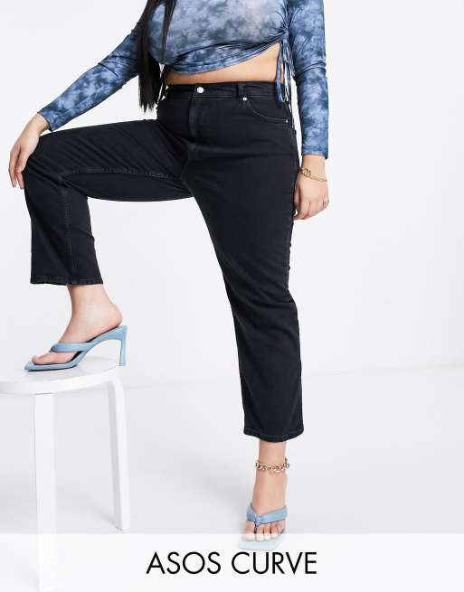 ASOS DESIGN Curve - Stretchjeans met hoge taille en rechte pijpen in zwart met wassing