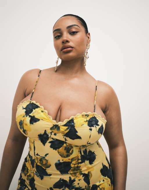 ASOS DESIGN Curve structured cotton cami maxi sundress with bust detail in yellow print, 3 of 4