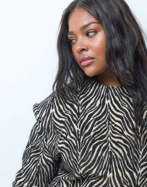 ASOS DESIGN Curve structured extreme shoulder mini dress in zebra animal jacquard, 3 of 4