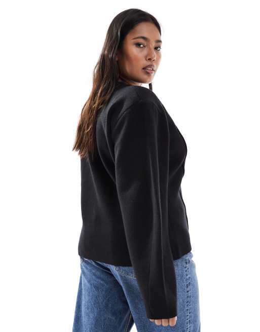 ASOS DESIGN Curve structured shoulder pad waisted crew neck cardigan in black, 4 of 4