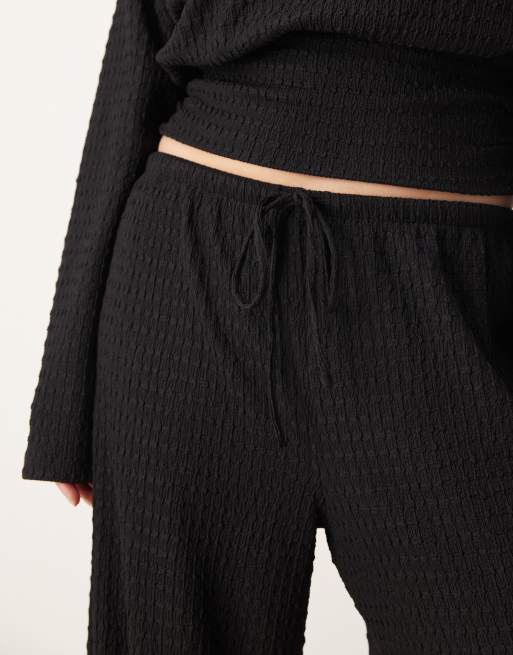 ASOS DESIGN Curve – Strukturierte Hose in Schwarz mit weitem Bein und Bindedetail an der Taille, Kombiteil, 5 von 5