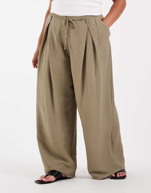 ASOS DESIGN Curve strukturierte Wide-Leg-Hose mit Bindegürtel in Khaki, 3 von 5