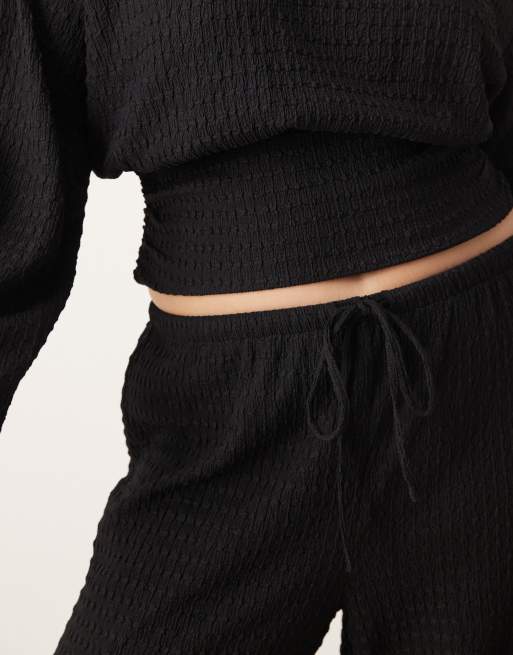 ASOS DESIGN Curve – Strukturiertes, langärmliges One-Shoulder-Oberteil in Schwarz mit geraffter Taille, Kombiteil, 3 von 4