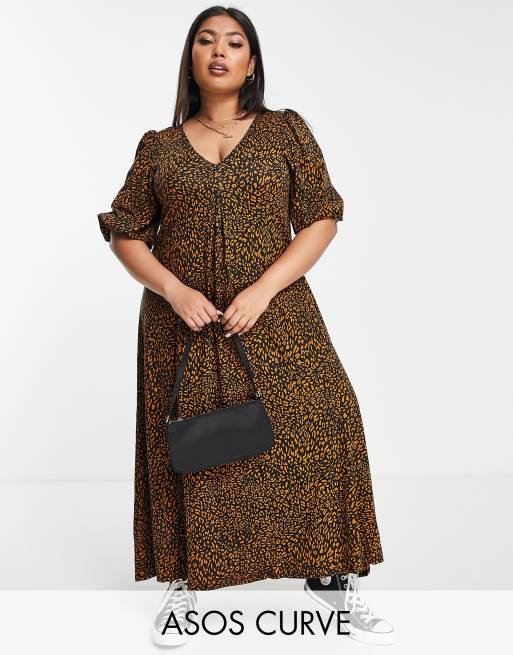 ASOS DESIGN Curve – Sukienka midi z dekoltem w szpic i wzorem w cętki