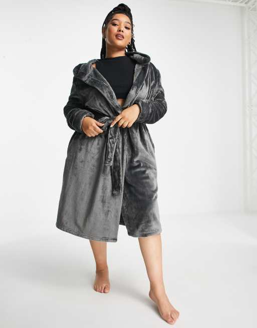 ASOS DESIGN Curve super soft fleece midi robe in gray