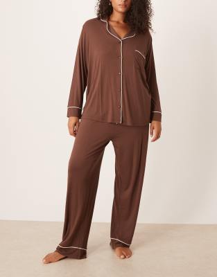 ASOS Curve ASOS DESIGN Curve super soft long sleeve shirt & trouser pyjama set in chocolate-Brown