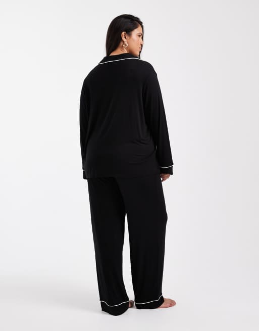 ASOS DESIGN Curve super soft long sleeve shirt & trouser pyjama set with contrast piping in black, 4 of 4