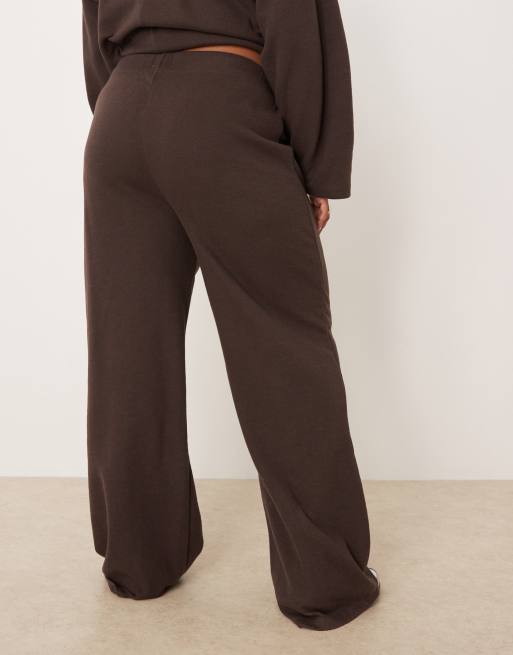 ASOS DESIGN Curve – Superweiche Jogginghose in Schokobraun mit weitem Bein, Kombiteil, 4 von 5