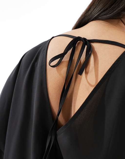 ASOS DESIGN Curve – Svart, a-linjeformad topp med långa ärmar och v-ringning, 2 av 4