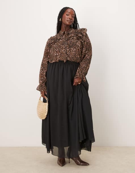 ASOS DESIGN Curve – Svart, klockad maxikjol i chiffong - view 1