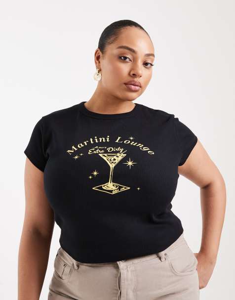 ASOS DESIGN Curve – Svart, krympt t-shirt med Martini-tryck - view 1