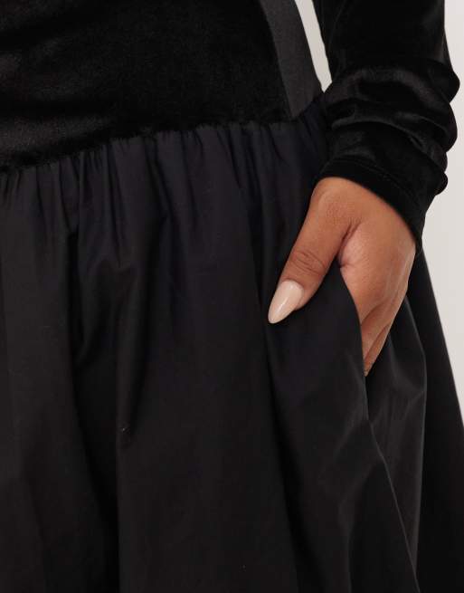 ASOS DESIGN Curve – Svart maxiklänning i hybridmodell och sammet med poplinkjol, 3 av 4