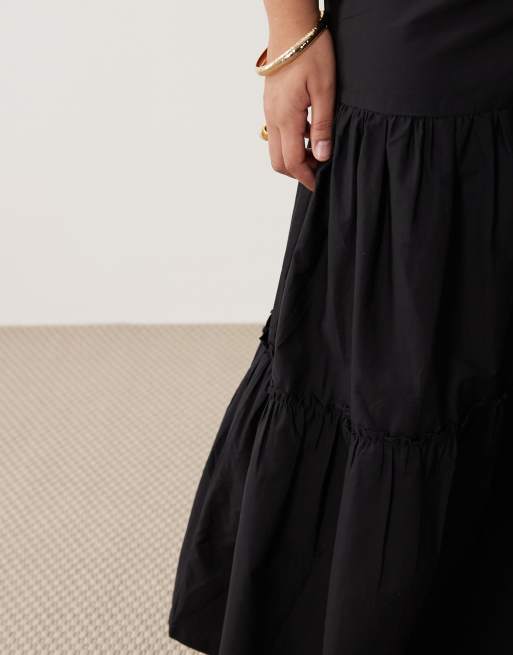 ASOS DESIGN Curve – Svart, panelsydd och asymmetrisk maxikjol i bohostil, 4 av 5
