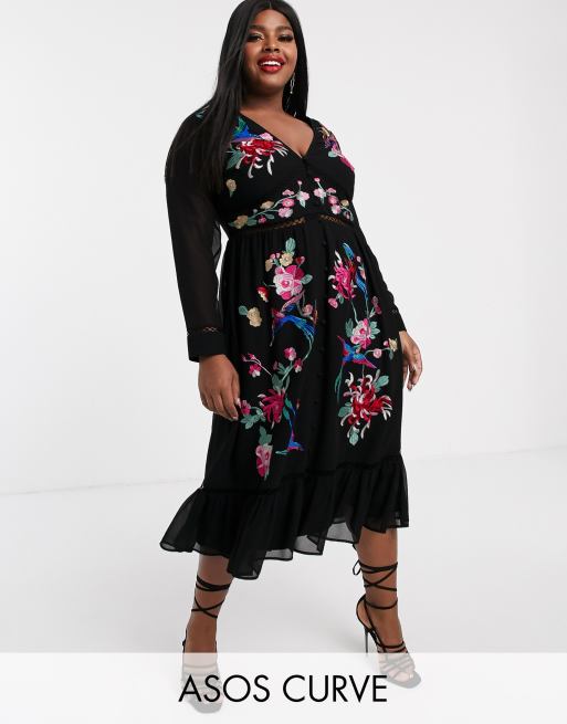 ASOS DESIGN - Curve - Svart skaterklänning i broderad midimodell med spetskanter och pephemfåll
