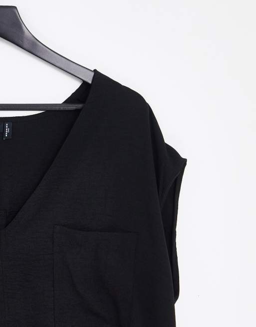 ASOS DESIGN Curve – Svart T-shirt i lång modell med ficka, 2 av 4
