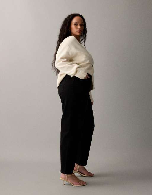 ASOS DESIGN Curve – Svarta, avslappnade mom jeans med hög midja, 2 av 7