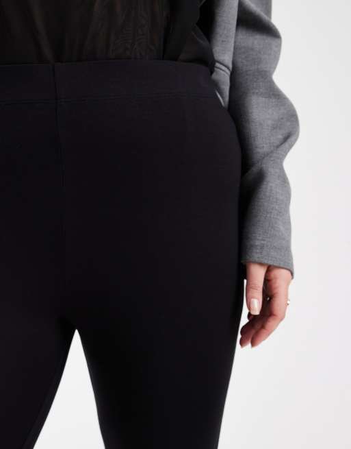 ASOS DESIGN Curve – Svarta, caprilånga leggings i jersey, 2 av 5