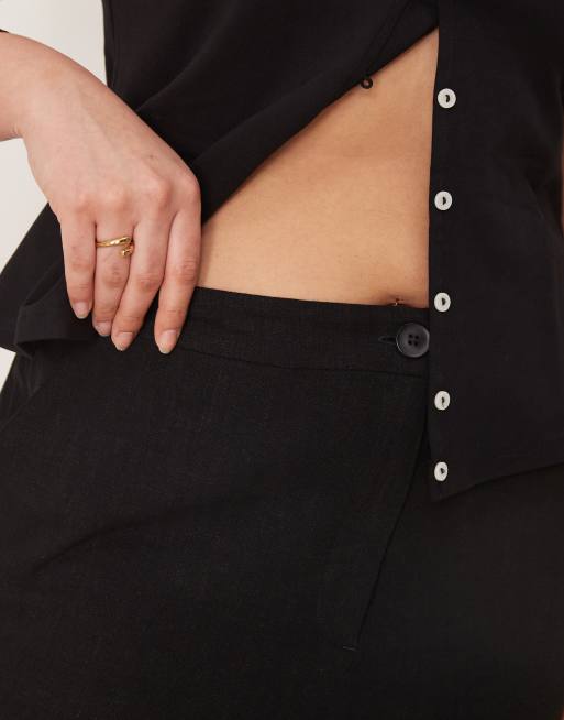 ASOS DESIGN Curve – Svarta linneshorts i avslappnad dad-modell, 3 av 5