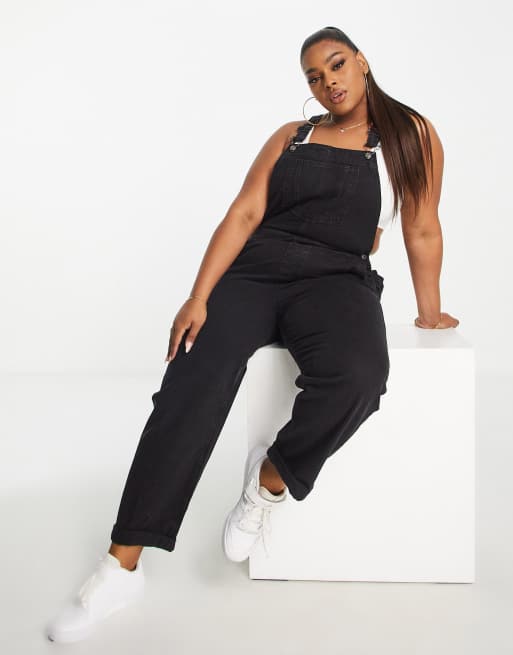 ASOS DESIGN Curve – Svarttvättade klassiska hängselbyxor i denim, 4 av 4
