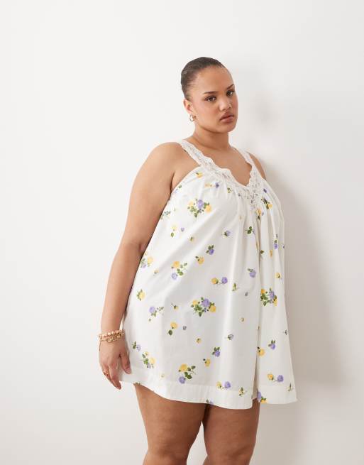 ASOS DESIGN Curve – Svartvit, prickig sommarklänning i minilängd med smock, v-ringning och spetslager , 2 av 4